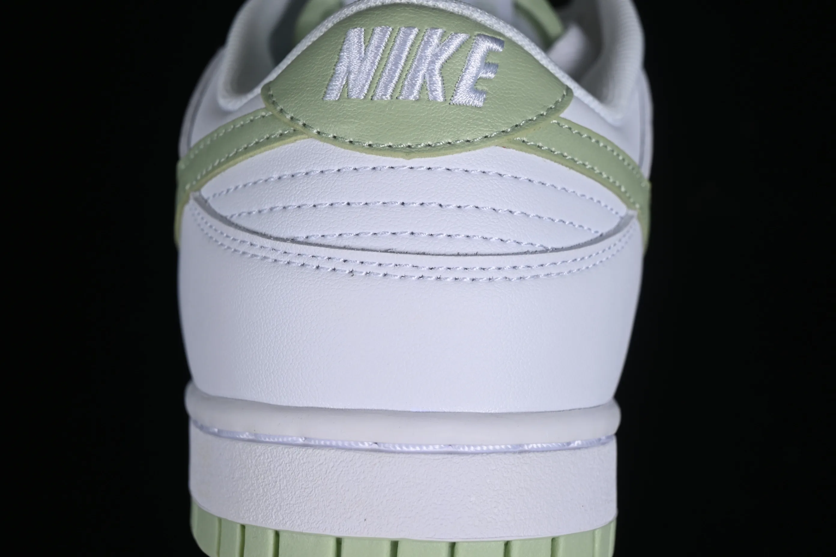 All Categories Nk SB Dunk Series Nk SB Dunk Low Low-top sneakers Nk SB Dunk Low Mint white and green color Low-top casual sports skateboard shoes DV0831-105